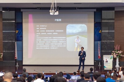 邱總經理於高科大現場開講圖片