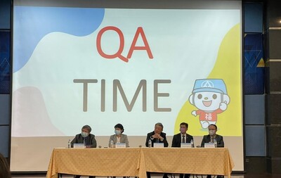 Q&A 時間 與台下與會來賓問答互動圖片